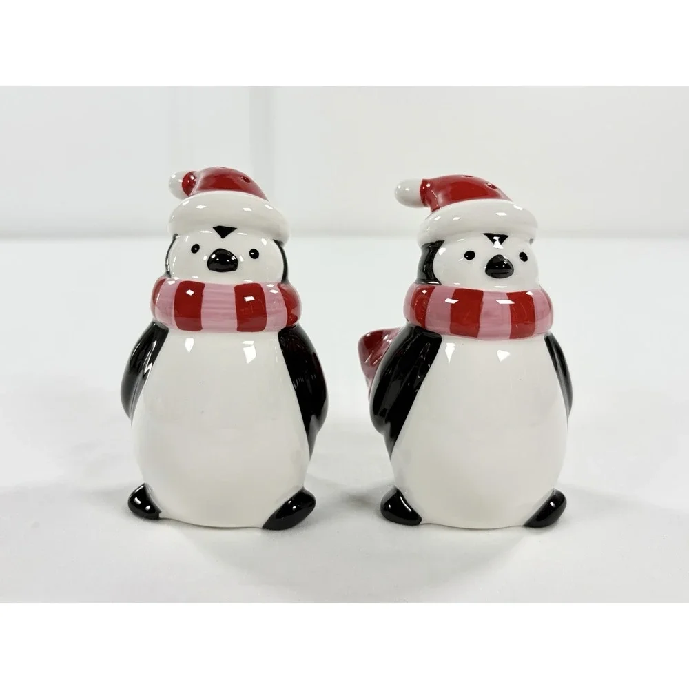 Target Threshold Christmas Penguin Pepper Shakers Ceramic Holiday Lot of 2